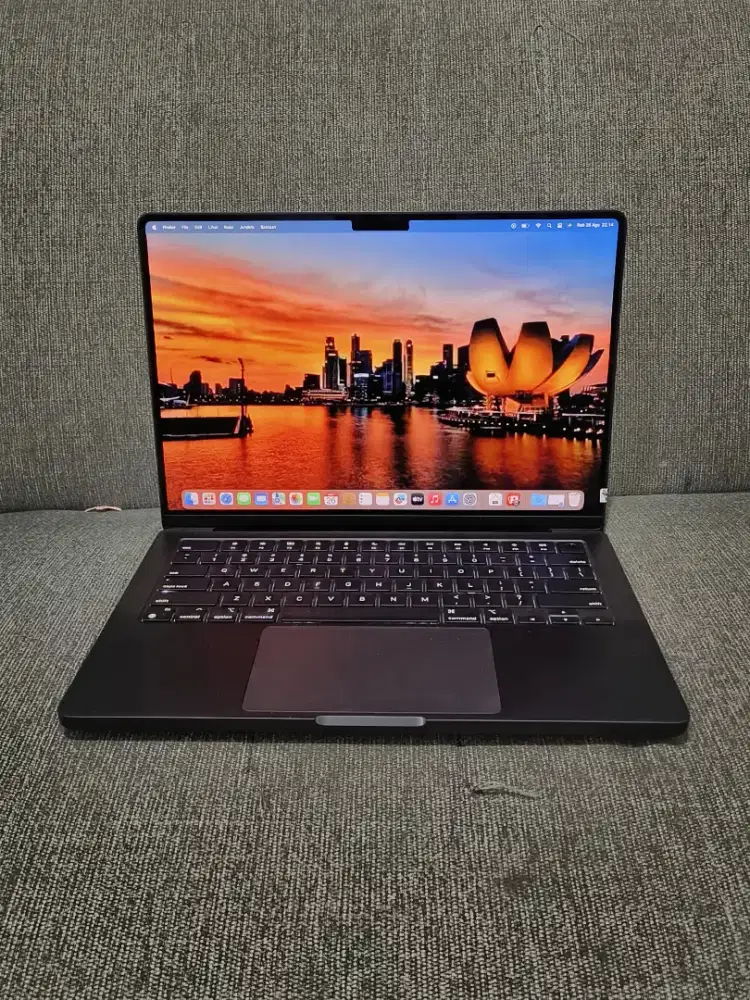 Dijual MacBook Pro M3 Pro Liquid retina XDR 14in 2023 ram 18/512