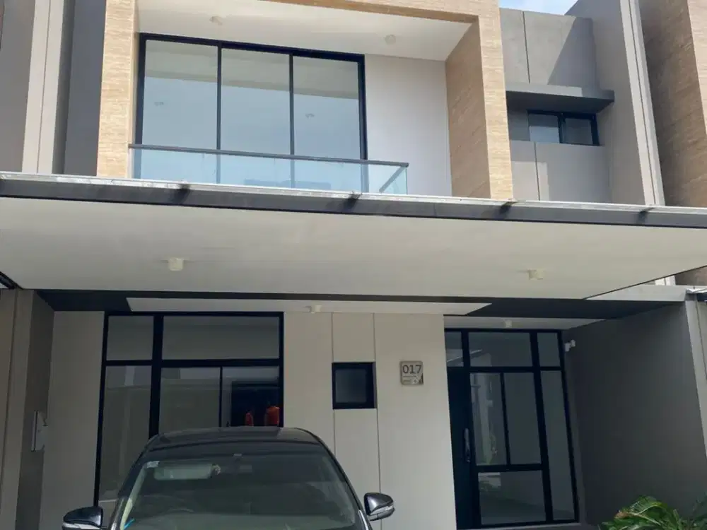Di jual rumah villa pasir putih pik2
