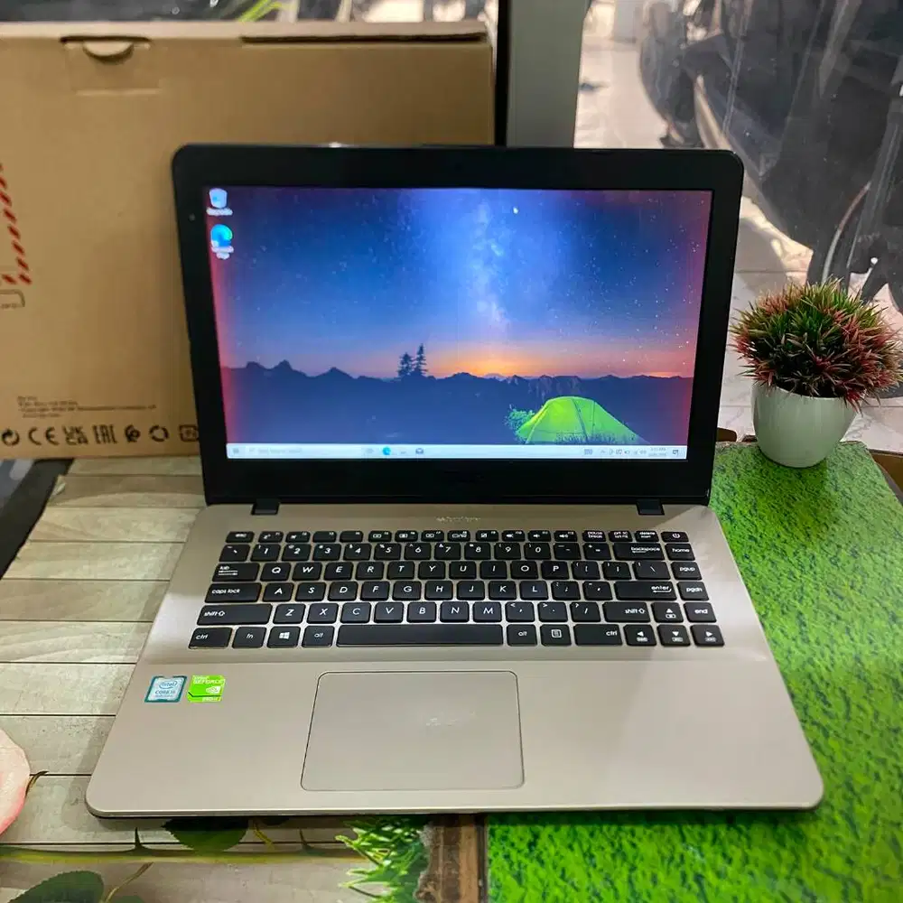 Asus Vivobook A442U Core i5-8250U 4GB 128GB 14 HD 930MX 2GB Win 10