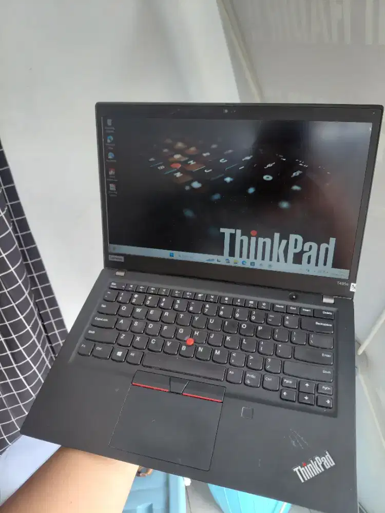 Thinkpad T495s Ryzen 7 3700u/16/512 fhd Ips