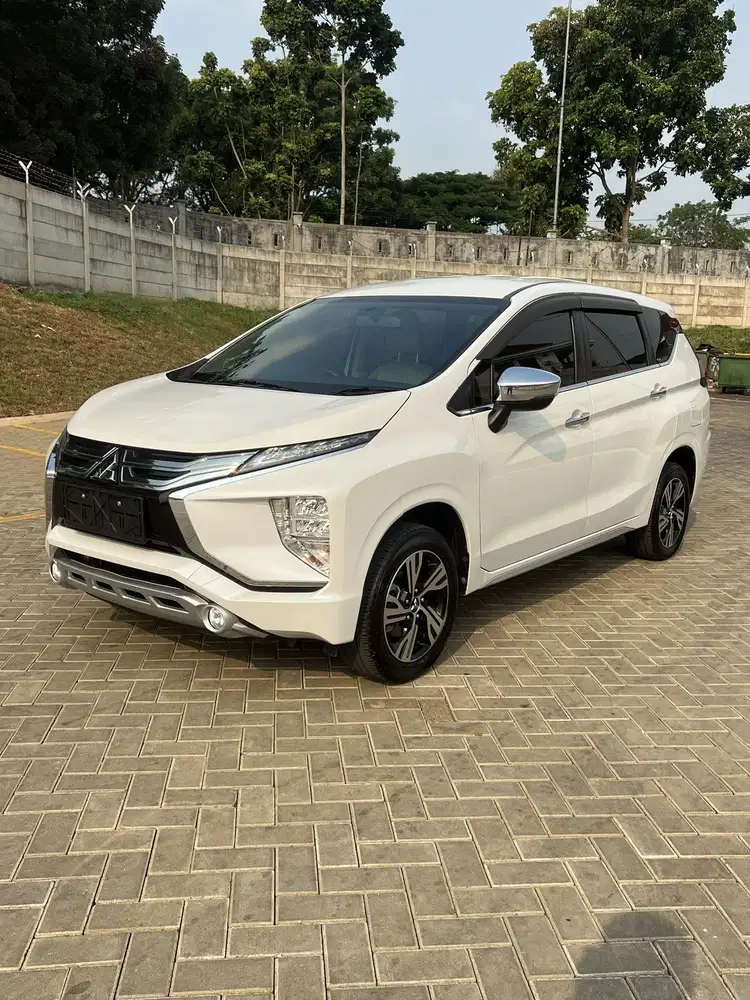 Mitsubishi xpander ultimate 1.5 AT 2021 putih