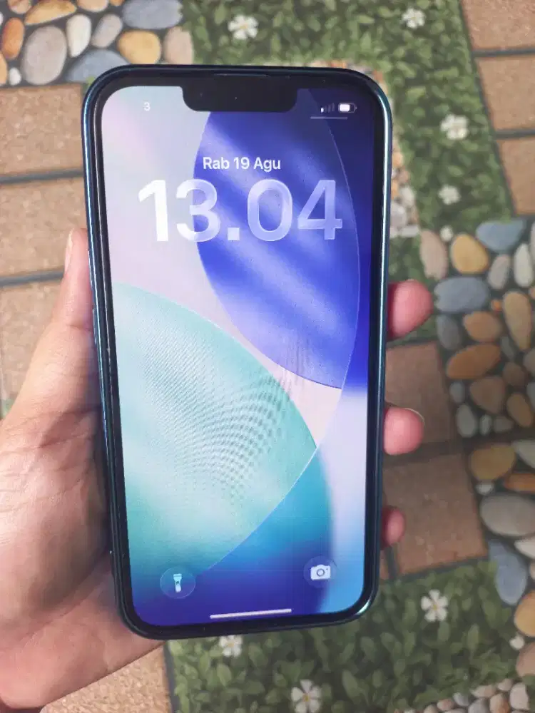 Iphone 13 like new ex ibox