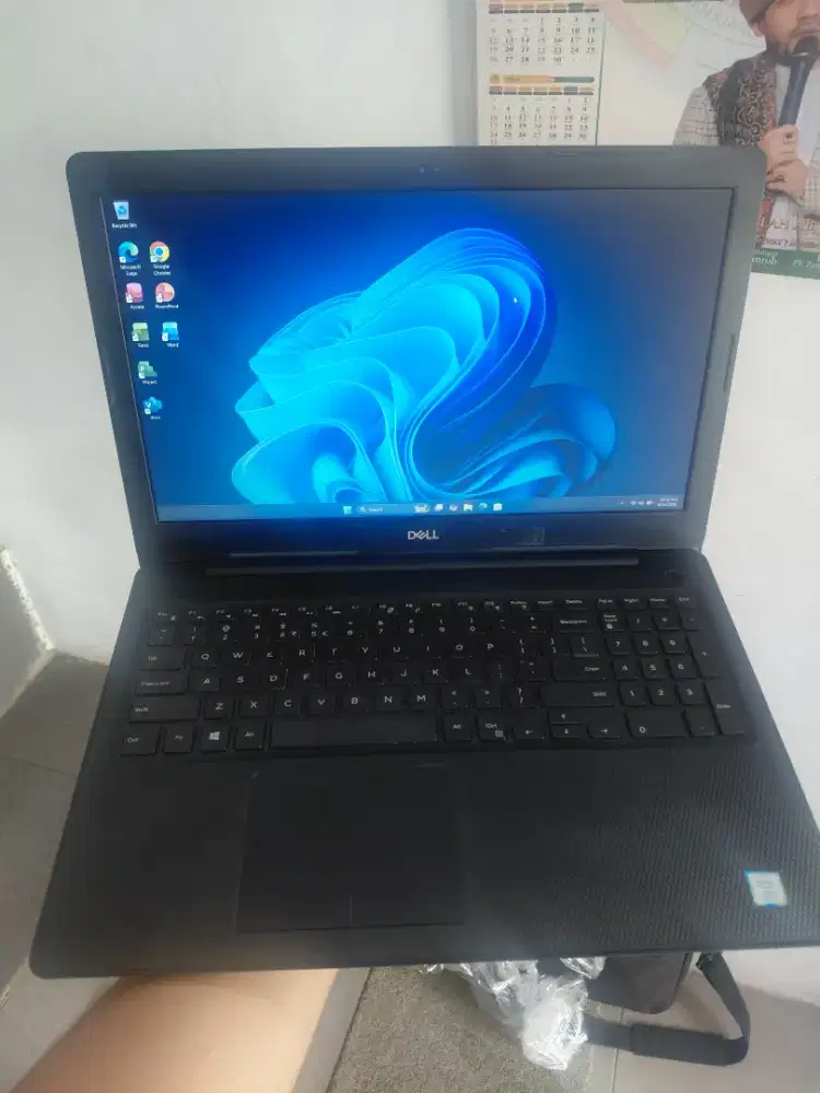Dell Inspiron 3558 i7 8550u/8/256/Dualvga Gaming Render