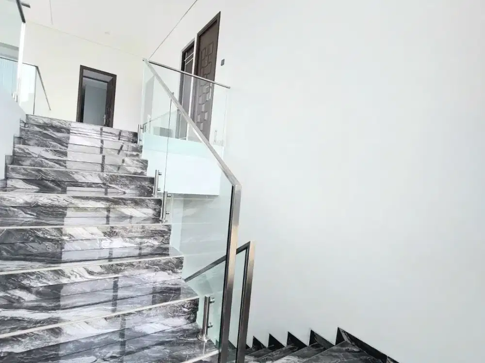Rumah Bangunan Mandiri Cantik Lebar 14 Hadap Selatan - Sutera Buana Alam Sutera