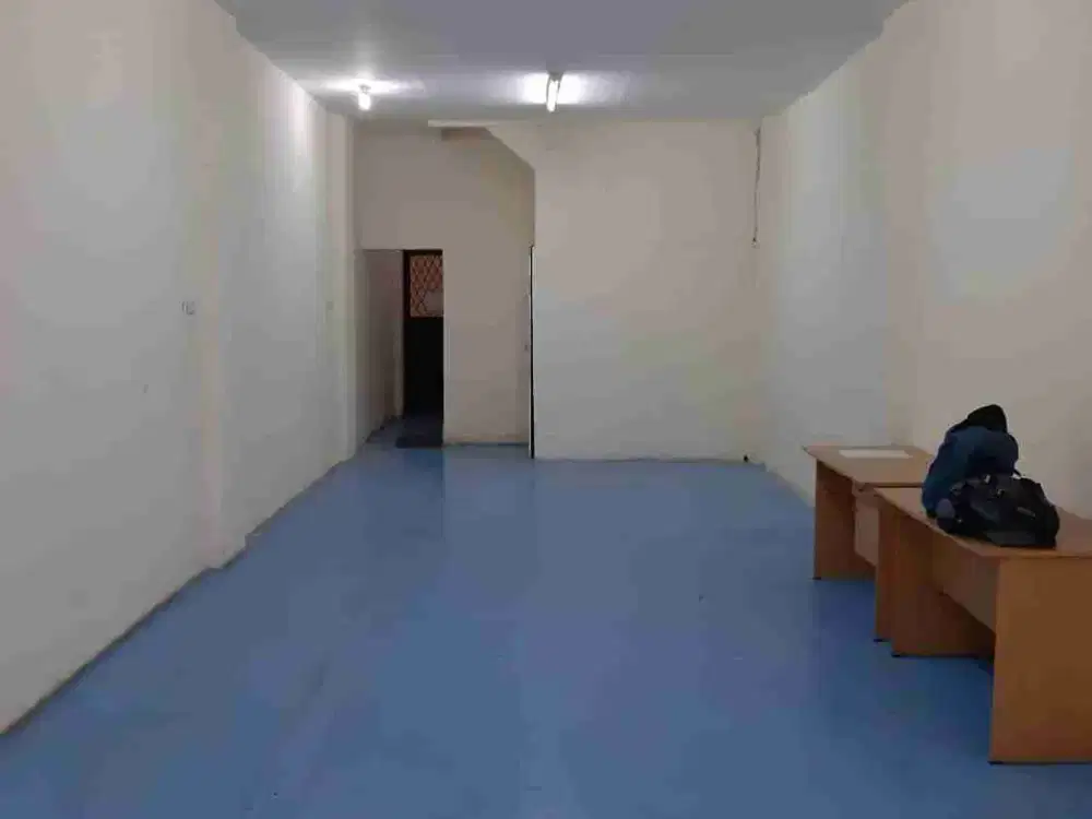 Dijual Ruko 3 lt 4 x 25 m2 di Tomang Jakbar HGB PLN 11.000 w, row jalan 2 mobil, Ayo survei & nego yuk!  Cocok usaha online, Bank, office dll