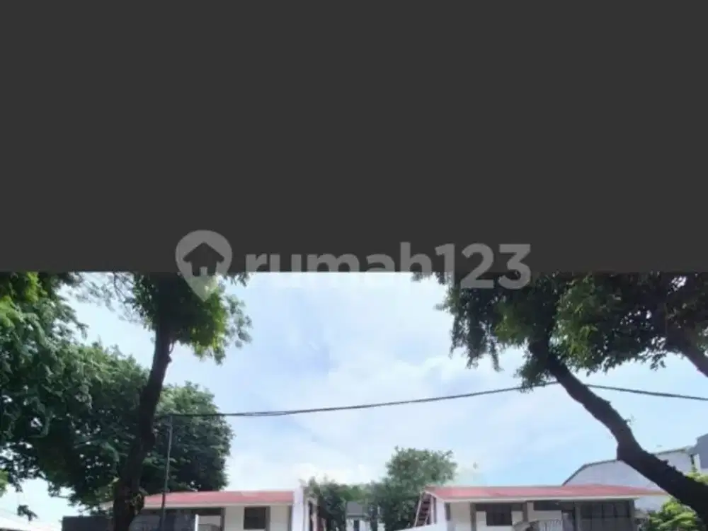 Dijual/Disewakan Rumah Tua (Kavling) di Pusat Keramaian S Parman