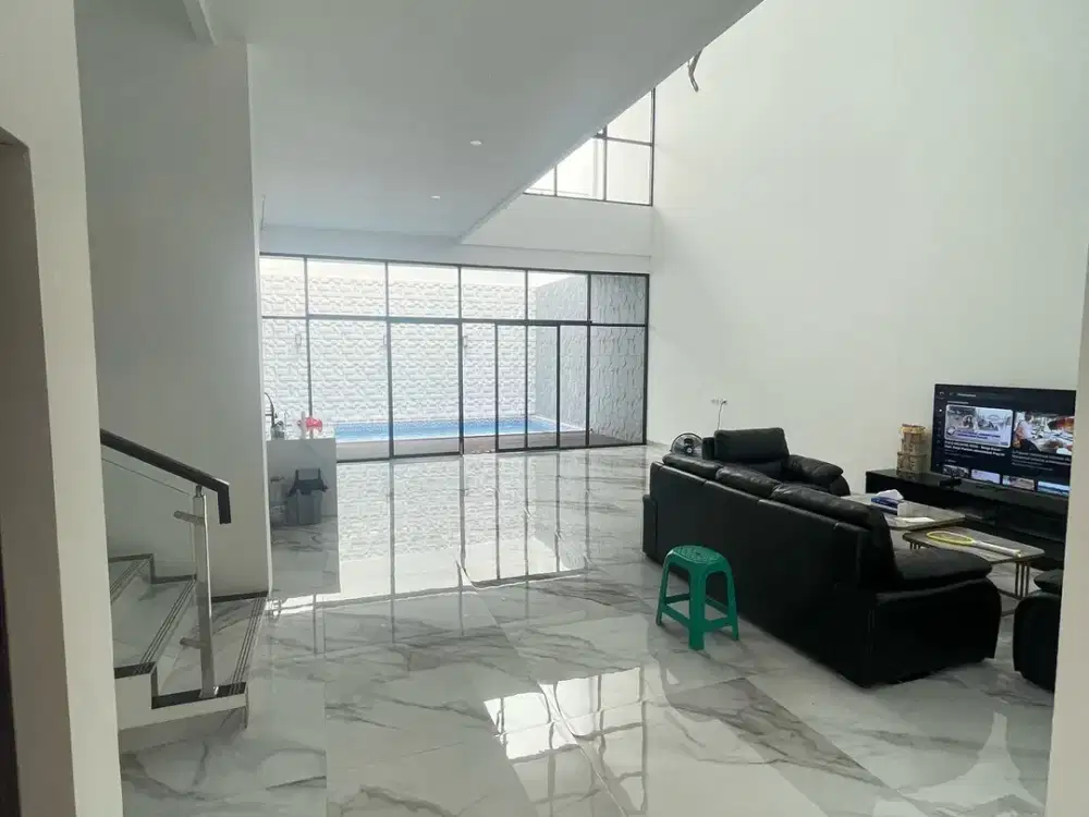 Dijual cepat rumah golf island bangunan kontraktor ada kolam renang