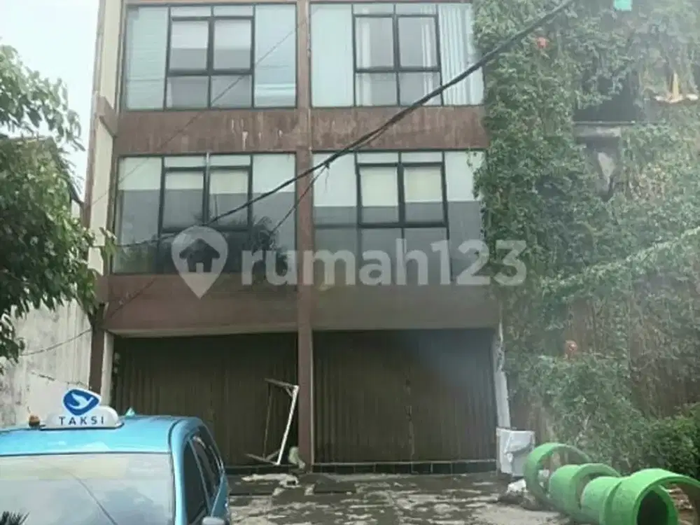 Dijual Ruko Gandeng 3,5 Lantai di Daerah Green Ville