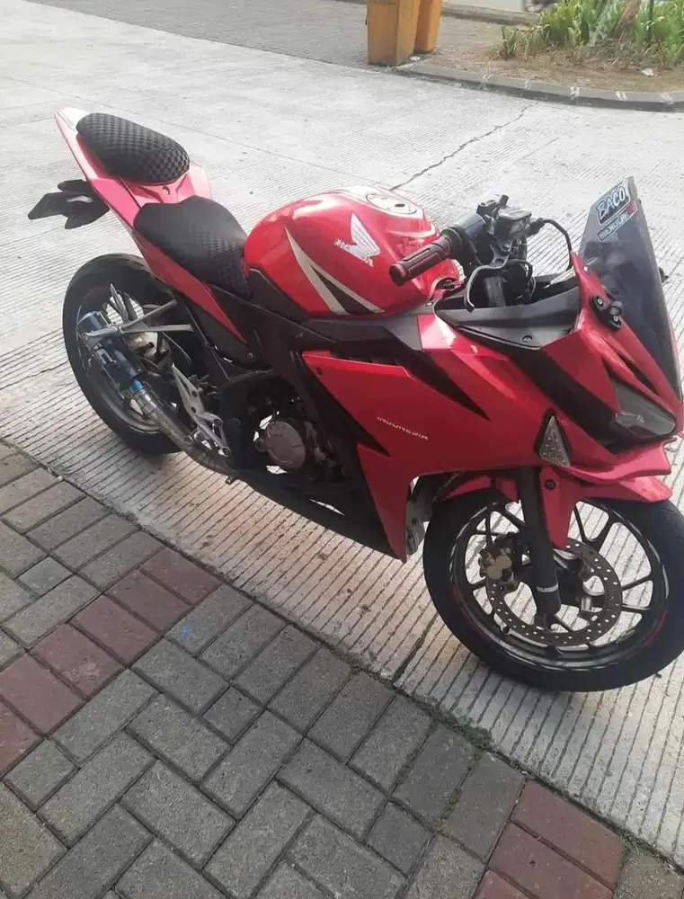 DIJUAL MOTOR CBR 2016 FACELIFT