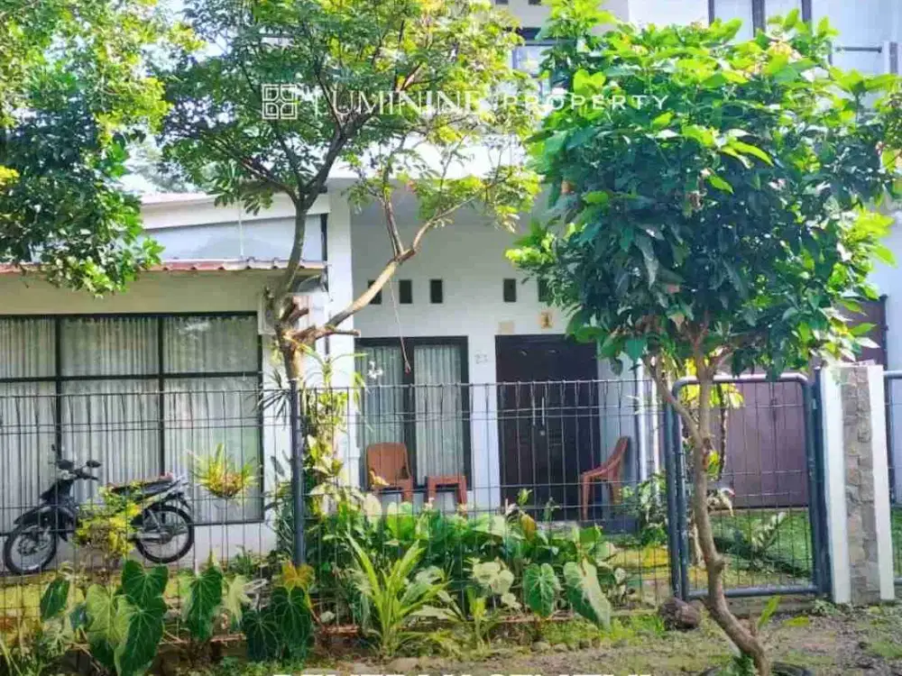 DISEWAKAN RUMAH SEMI FURNISHED DI BEVERLY SENTUL CITY (DH)