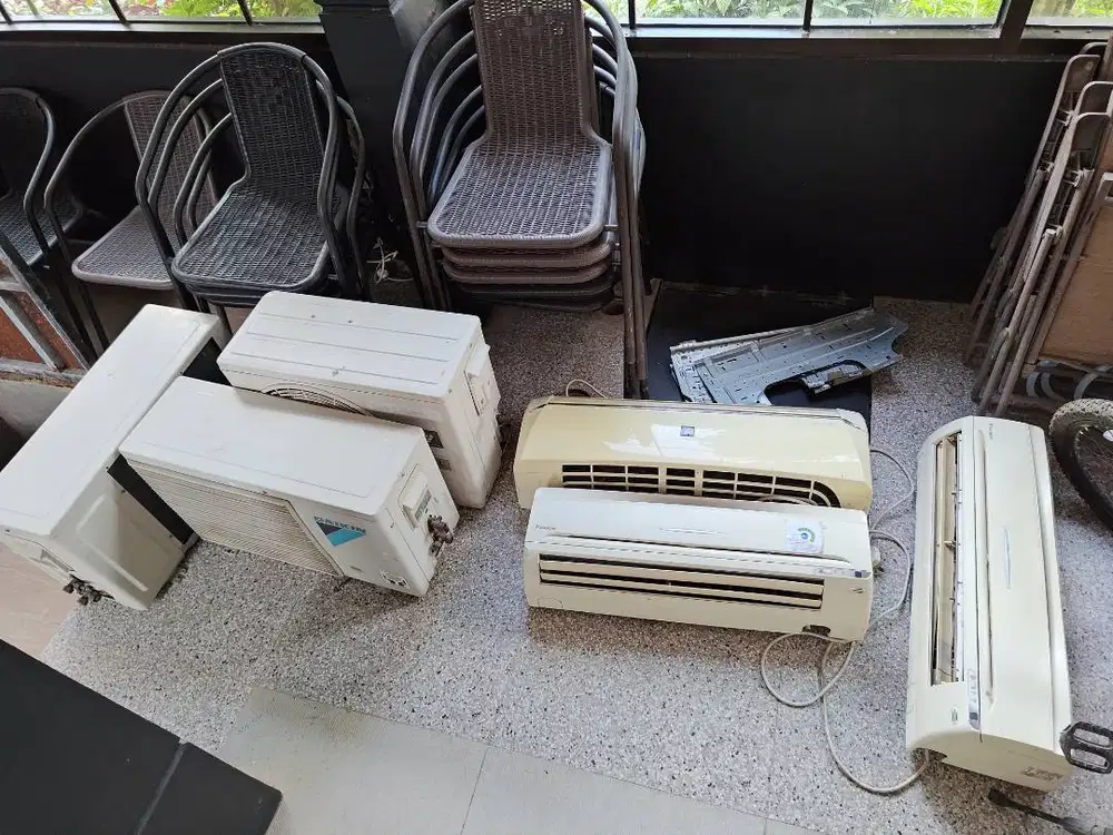 Jual 2 AC Daikin dan 1 AC Sharp