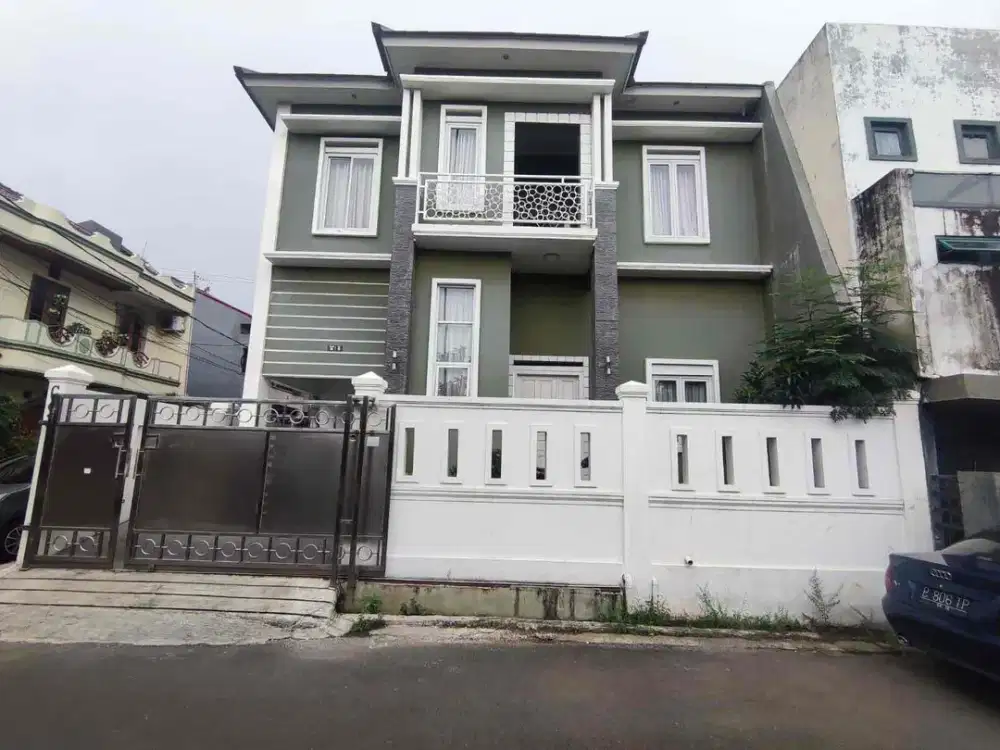 Dijual cepat rumah 2,5 lantai bagus rapi di sunter jaya jakart utara