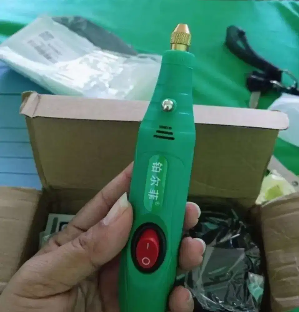 Alat mesin bor mini