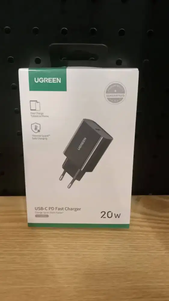 Ugreen 10191 Charger Type C Quick Charge with PD 20 watt