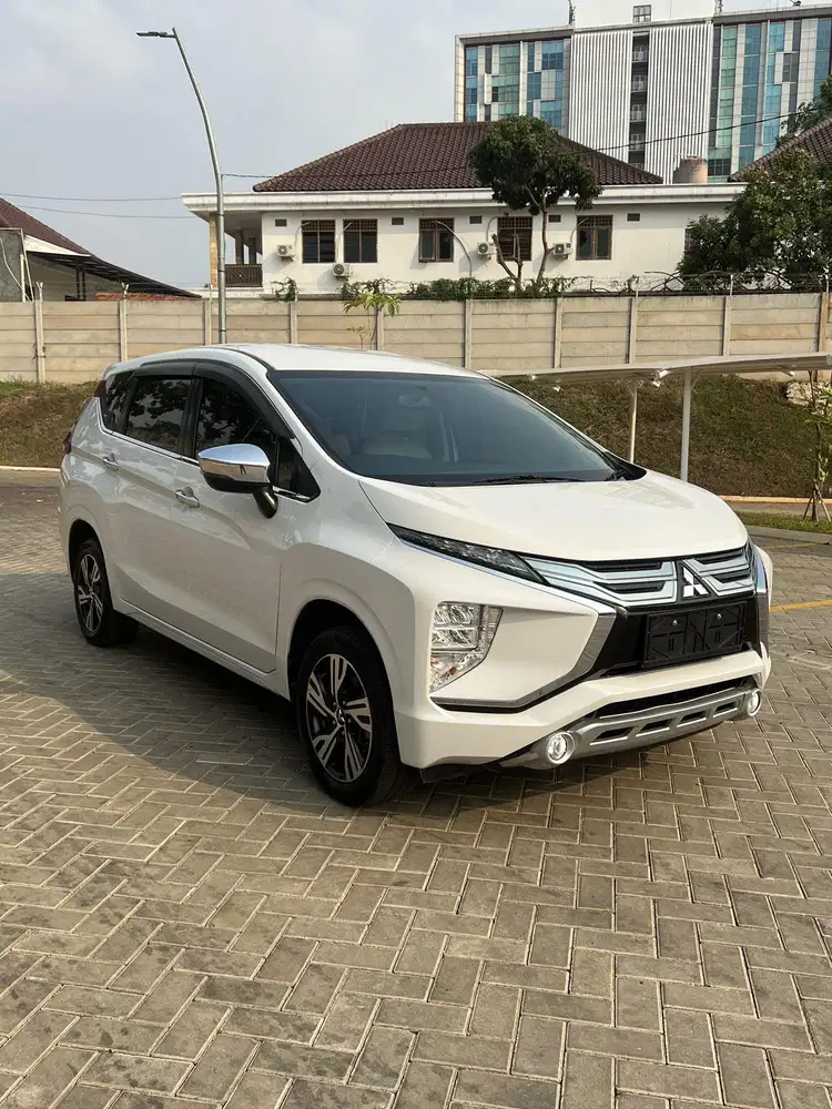 Mitsubishi xpander ultimate 1.5 AT 2021 putih