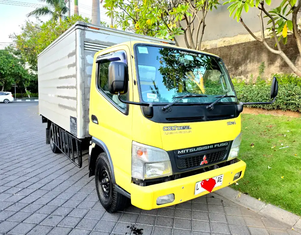 ISTIMEWA Colt Diesel Box Canter FE71 Engkel Long 2014/2015 Ors KIM
