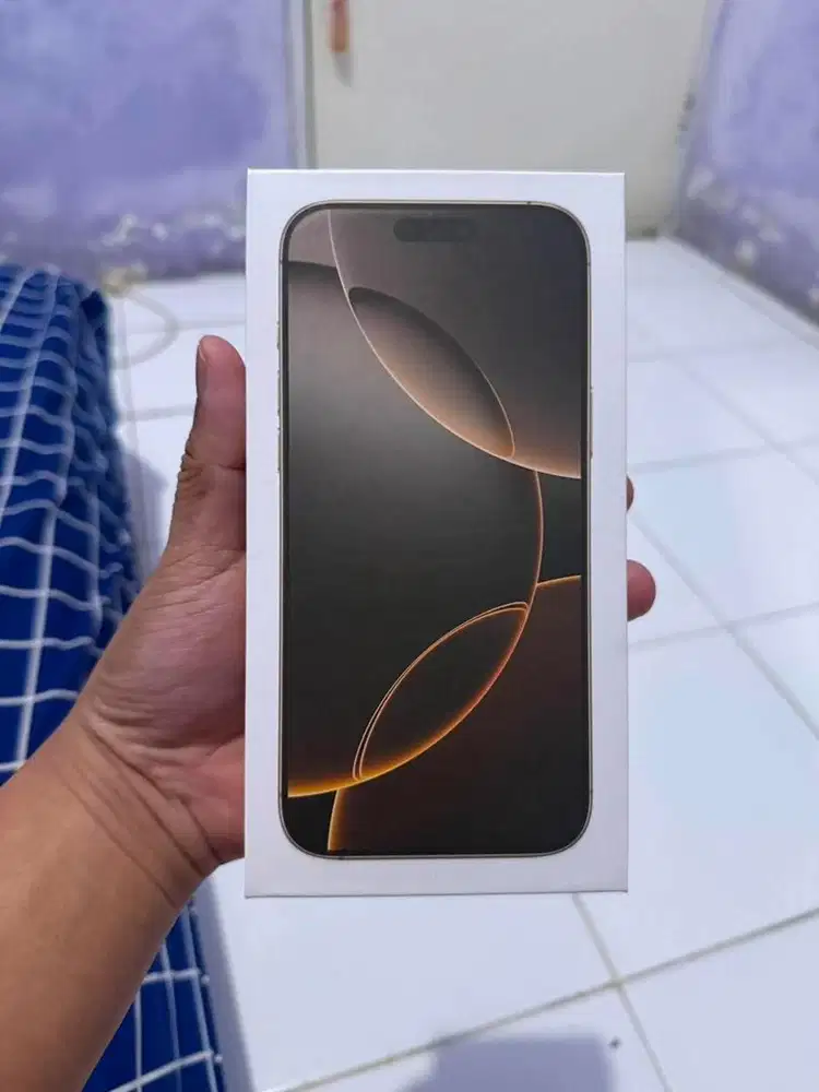 Iphone 16 pro max 256 Gold Like A New