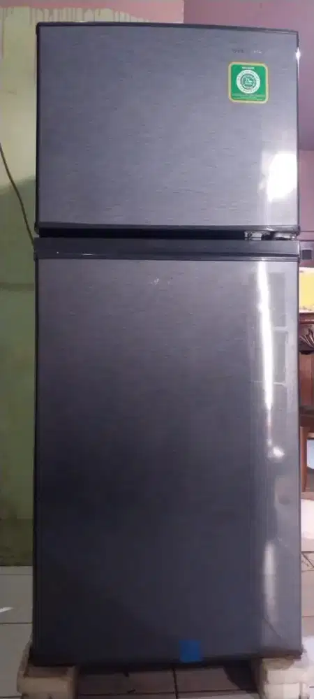 Kulkas SHARP 2 pintu SJ196 172 Liter 220V