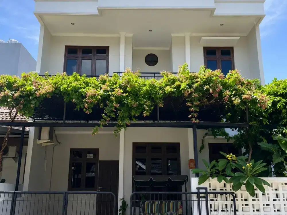 Rumah 2 Lantai Siap Huni di Nusaloka BSD  Dekat Akses Tol