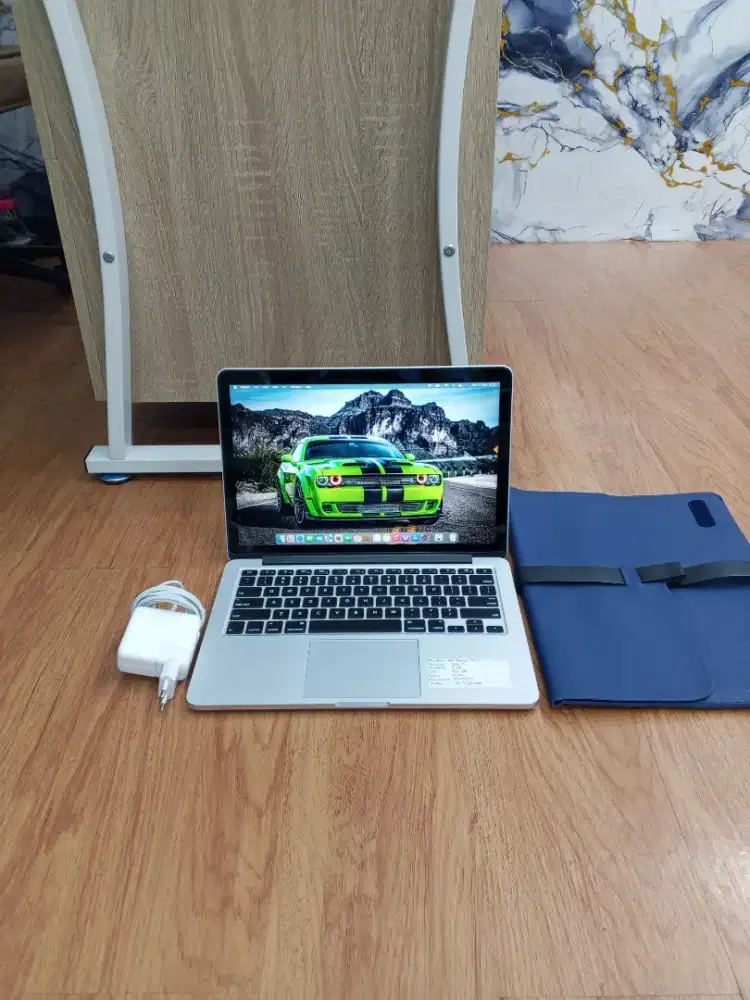 Jual Cepat!! MacBook Pro Retina 13 2015 Core i5, RAM 8 GB, SSD 256 GB