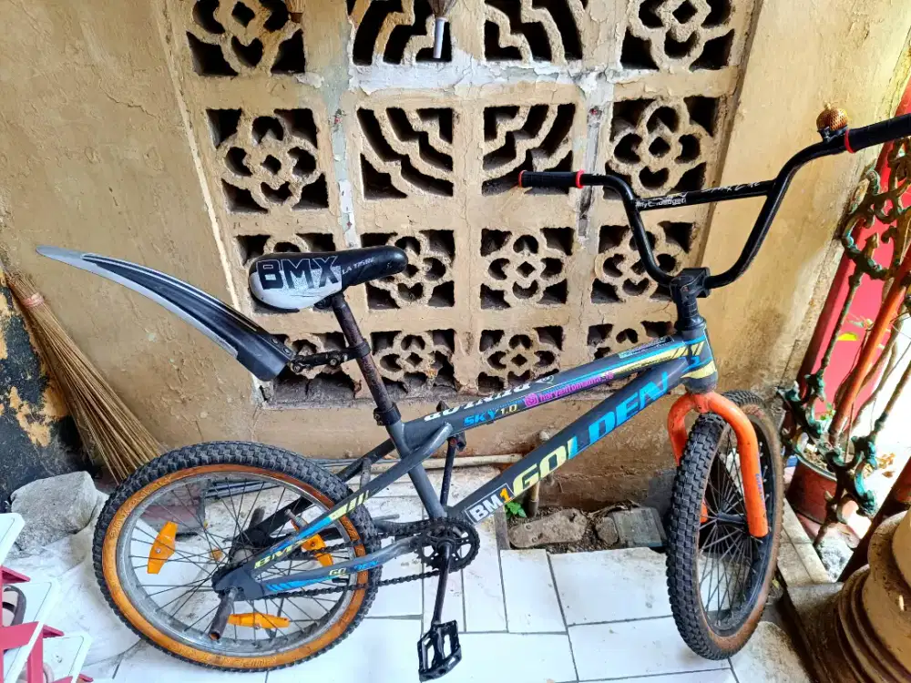 SEPEDA BMX BEKAS