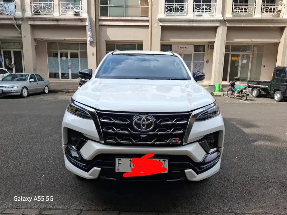 Jual cepat Fortuner 2.8 GR  Diesel 2022 Matic.