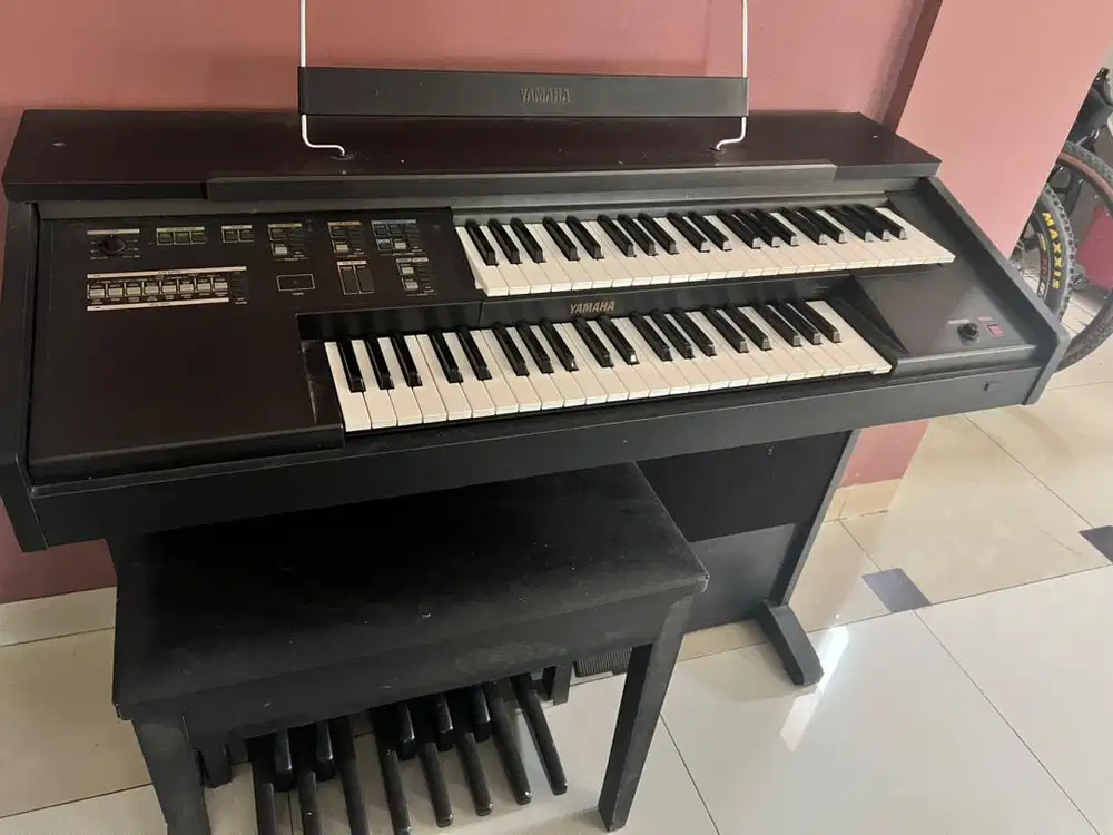 Organ yamaha electrone