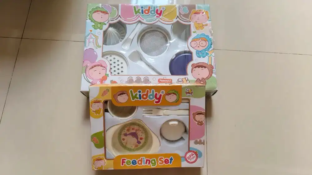 Baby Food Maker & Feeding Set merk Kiddy