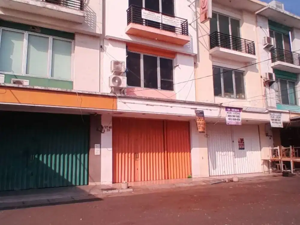 Ruko 3 Lantai Di Aralia Harapan Indah Cocok Untuk Usaha