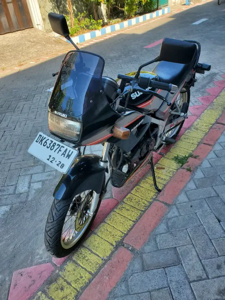 Suzuki RGR 150 tahun 2000