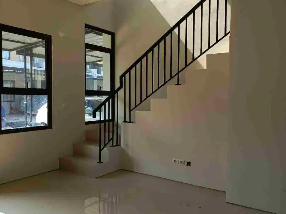 Rumah 2 lantai Banjar Wijaya Tangerang Strategis