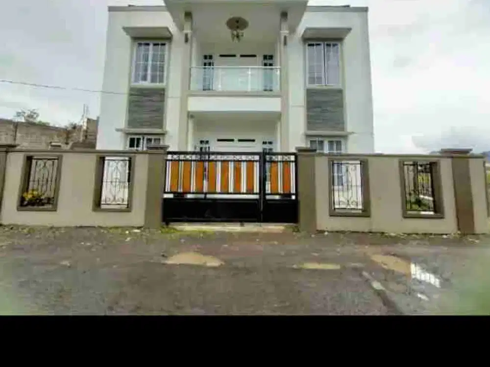Jual rumah Vila 2 lantai ad kolam renang view gunung gede cipanas
