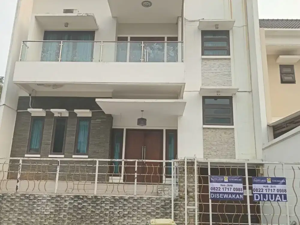 Disewakan Rumah Mewah Semi Furnish 2 Lantai Citra Grand Cibubur
