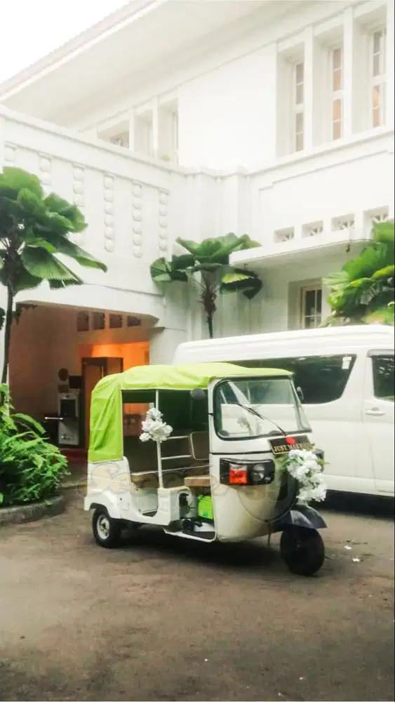 Kendaraan Unik dan Elegan untuk Prewedd/Wedding