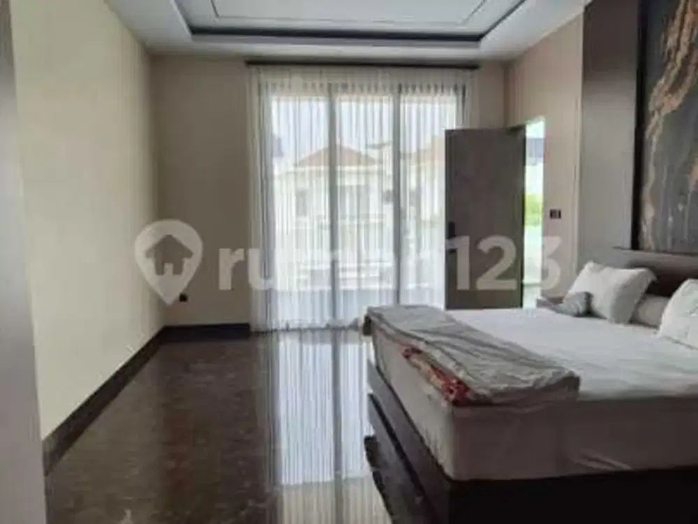 Rumah Mewah Full Furnished Casa Goya, Kebon Jeruk Jakbar