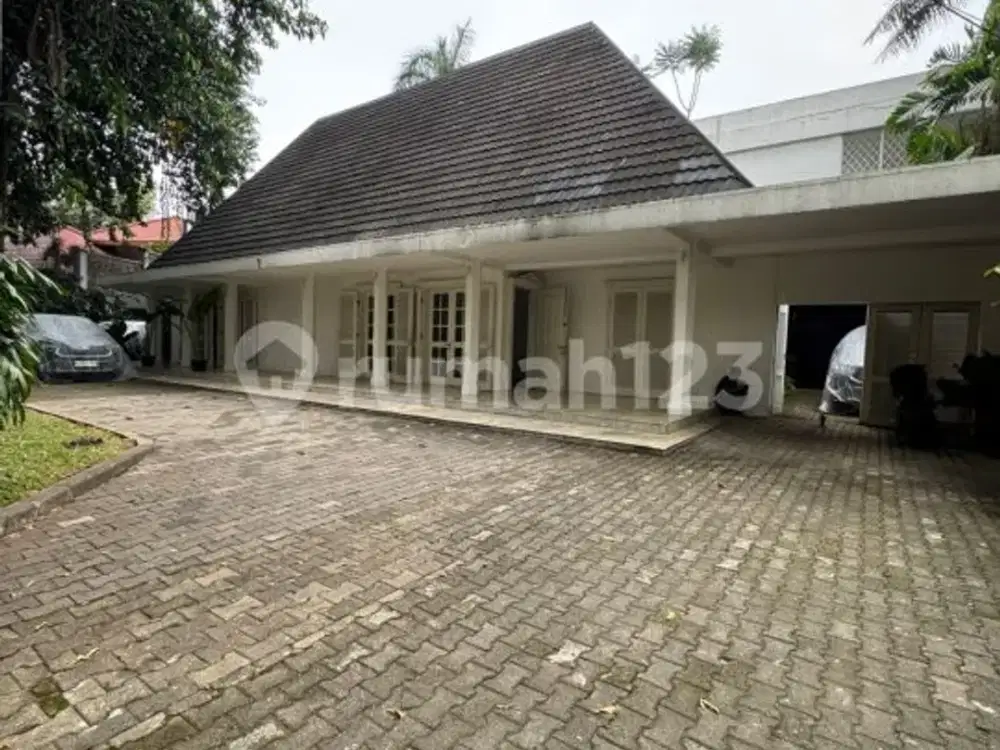Rumah Luas Mewah Di Jakarta Selatan