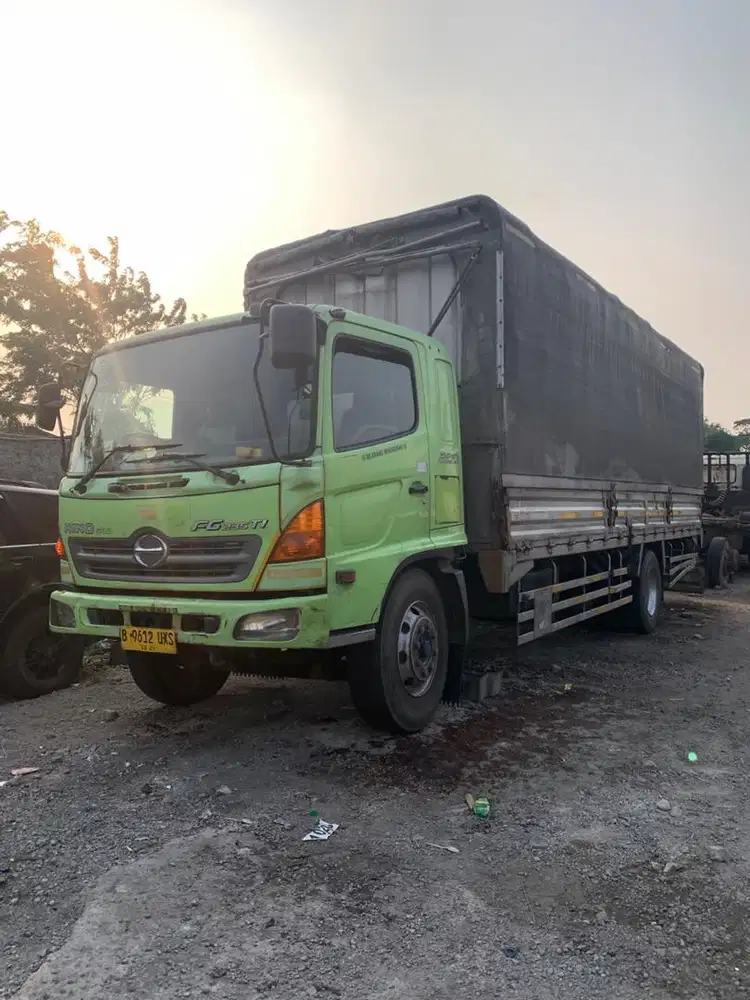 Wingbox Hino Fg 235 Jp 2014