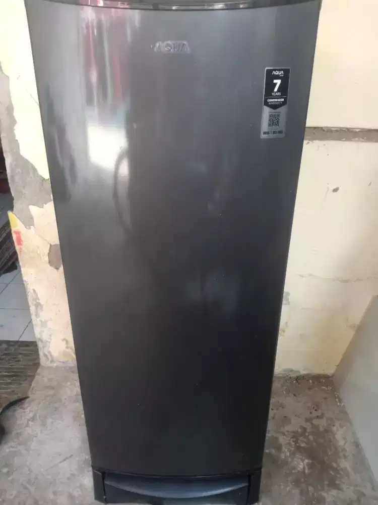 Kulkas aqua 1 pintu