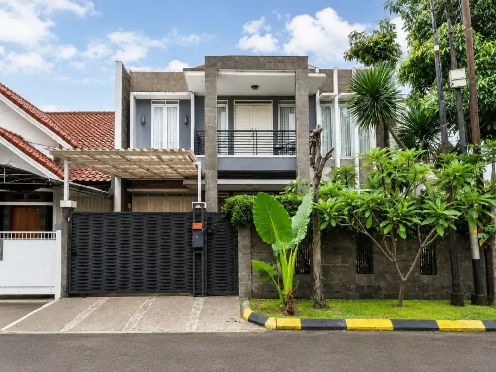 Rumah Mewah 2 Lantai di Batununggal Indah buah batu Bandung
