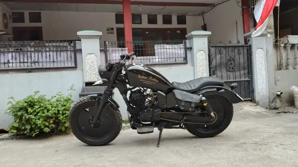 Dijual motor Custom bobber basic byson