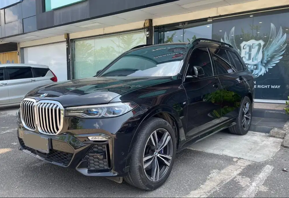 DIJUAL BMW X7 XDRIVE 40i BATAM