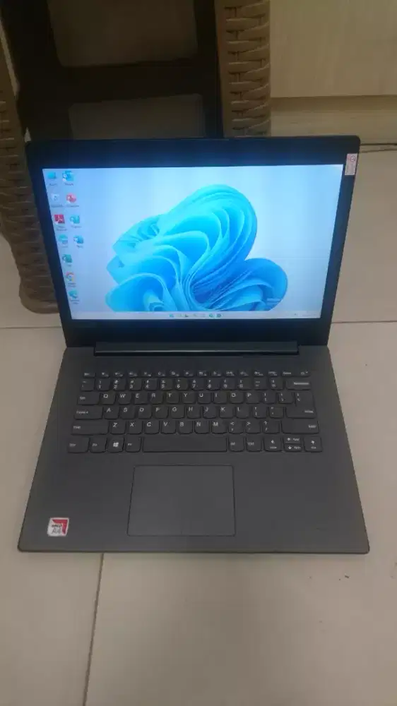Lenovo ideapad A4 Ssd
