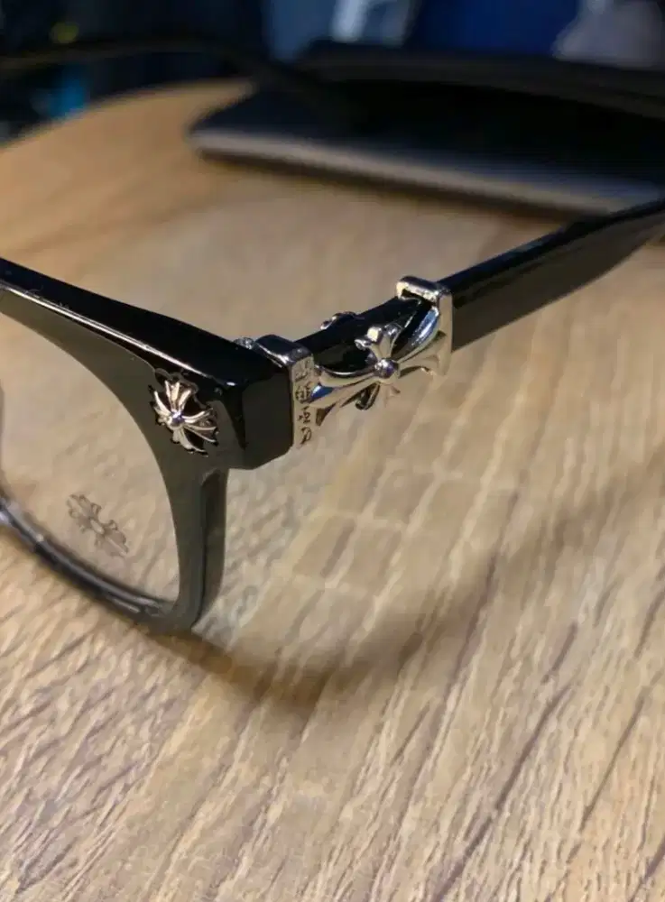 Kacamata Chrome Hearts