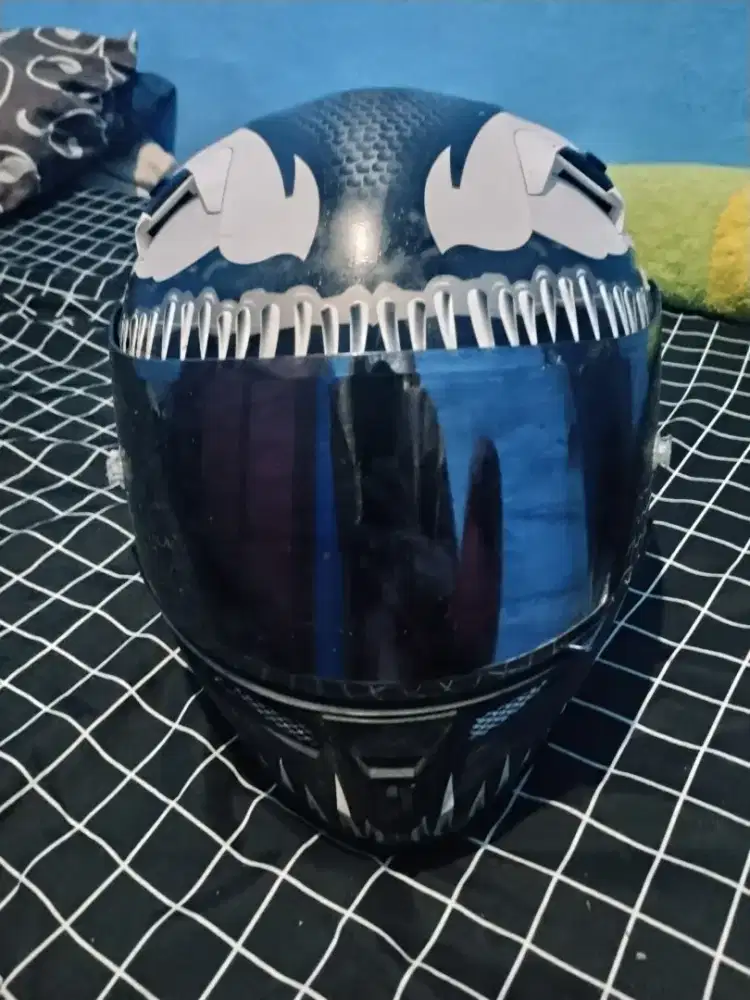 Helm KYT fullface venom