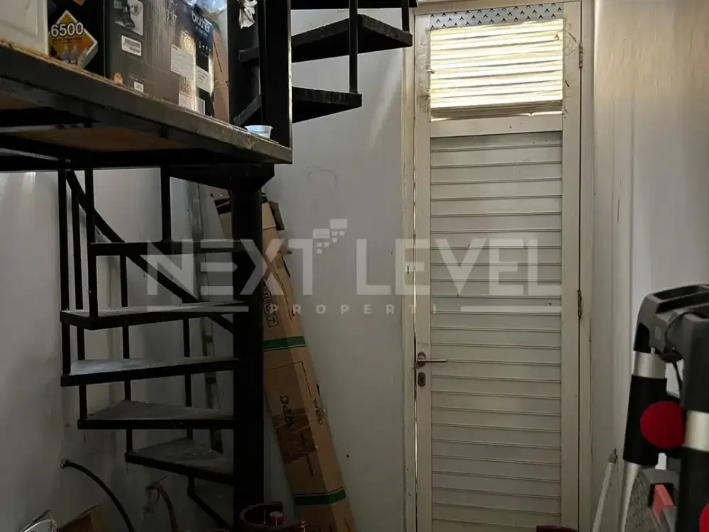Dijual rumah hook di Eastwood Citraland Surabaya barat