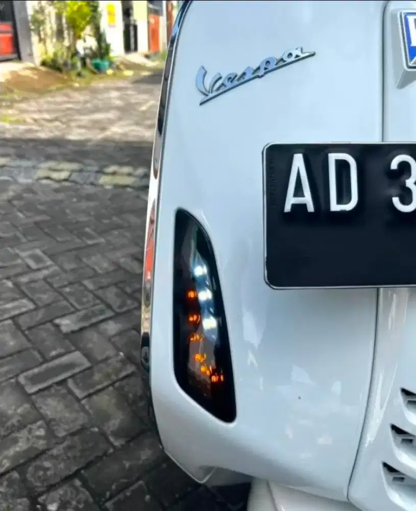 Lampu Sein LED Depan Vespa Power One Vol1 Primavera Sprint