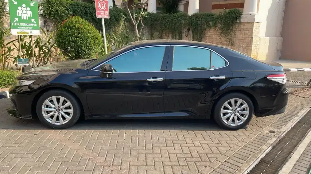 Totota Camry v 2021