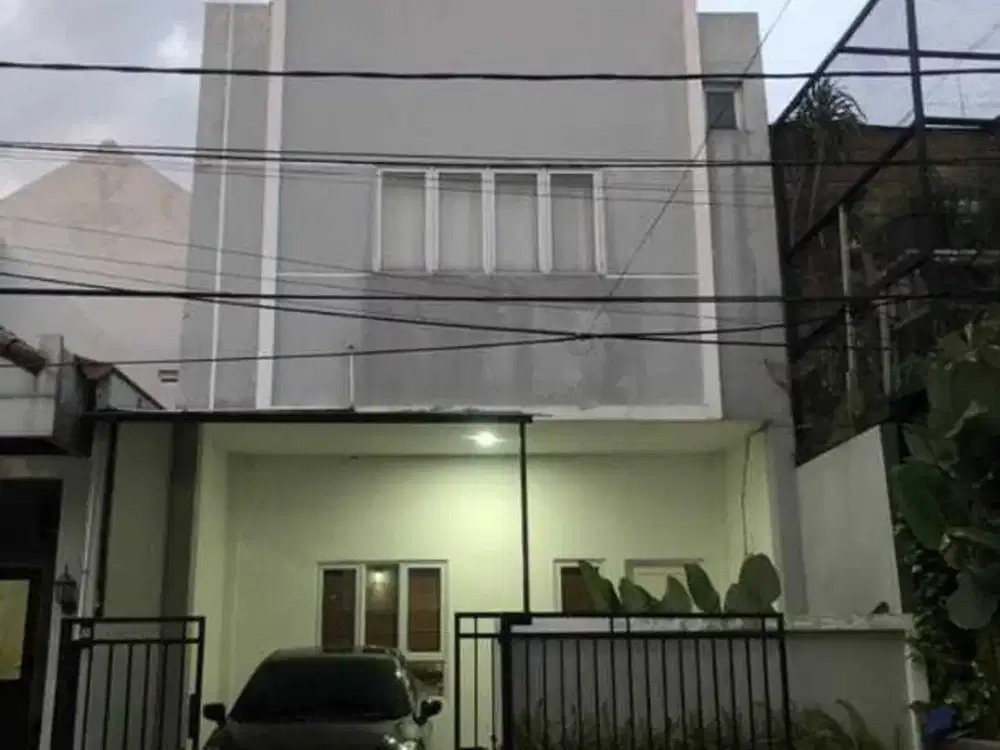 DIJUAL RUMAH 3 LANTAI  REGENCY MELATI MAS, TANGERANG SELATAN