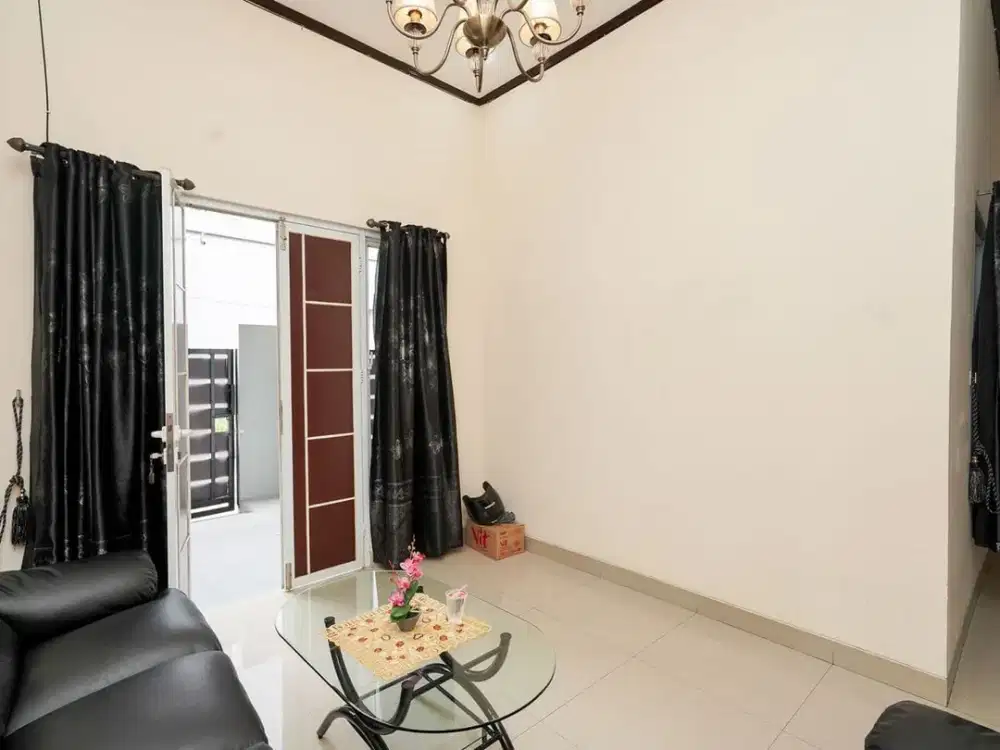 Rumah Nyaman 2 Kamar Dengan Area Rooftop Di Taman Harapan Baru