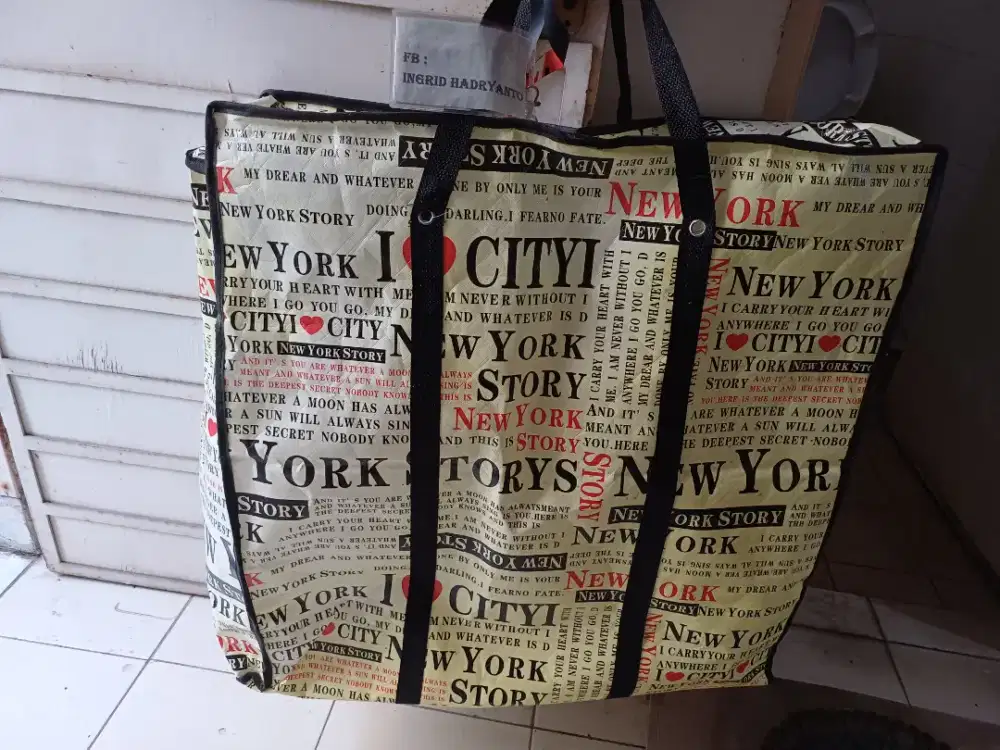 Tas Jumbo Bahan Plastik Lengkap Retsleting